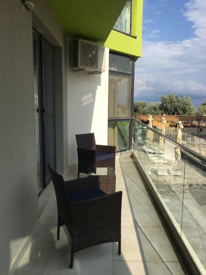 Umi Apartment Alezzi Resort Navodari Exterior photo